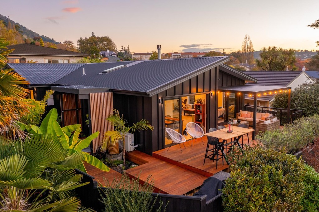 pergola string lights
